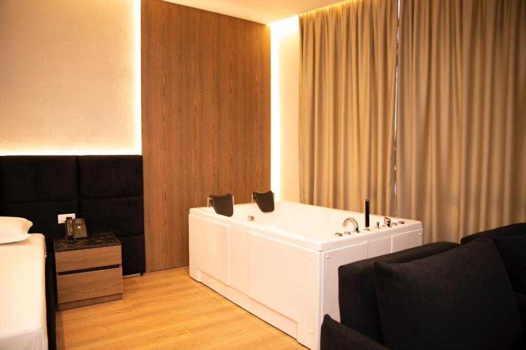 דורס Hotel Continental מראה חיצוני תמונה