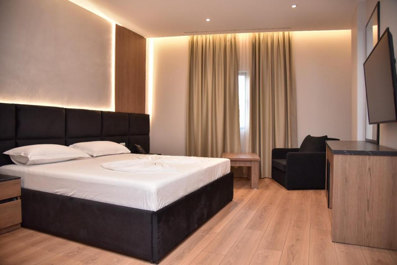 דורס Hotel Continental מראה חיצוני תמונה