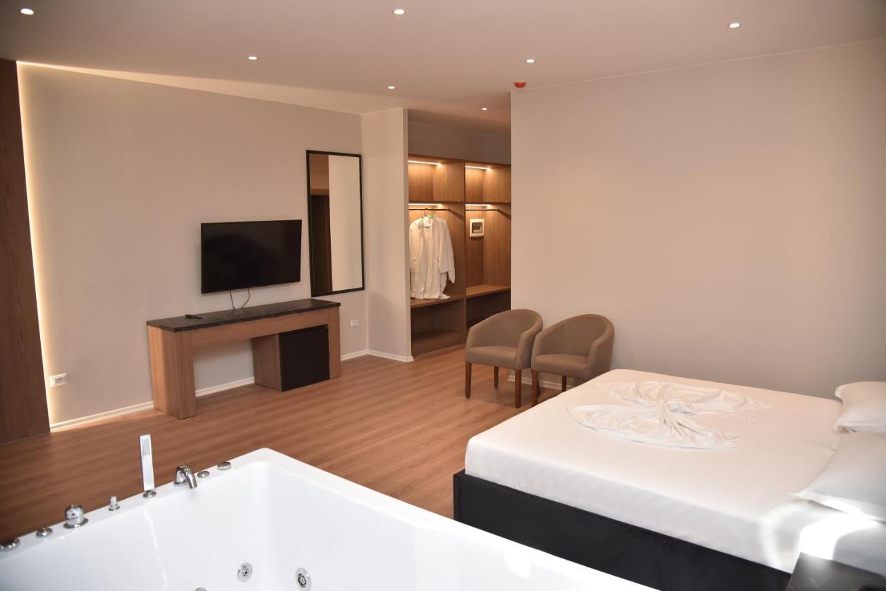 דורס Hotel Continental מראה חיצוני תמונה