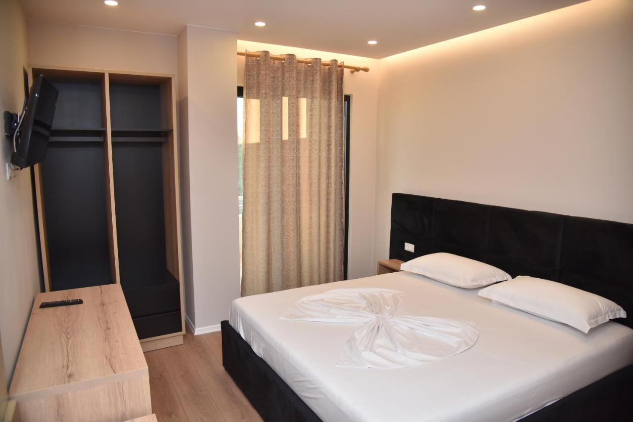 דורס Hotel Continental מראה חיצוני תמונה
