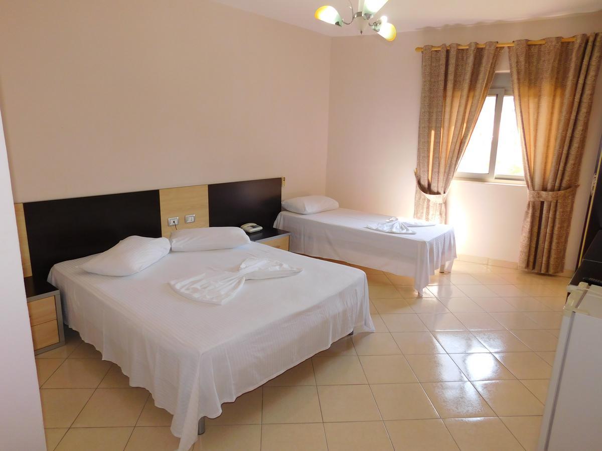 דורס Hotel Continental מראה חיצוני תמונה